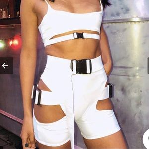 Cut out white buckle two piece biker shorts